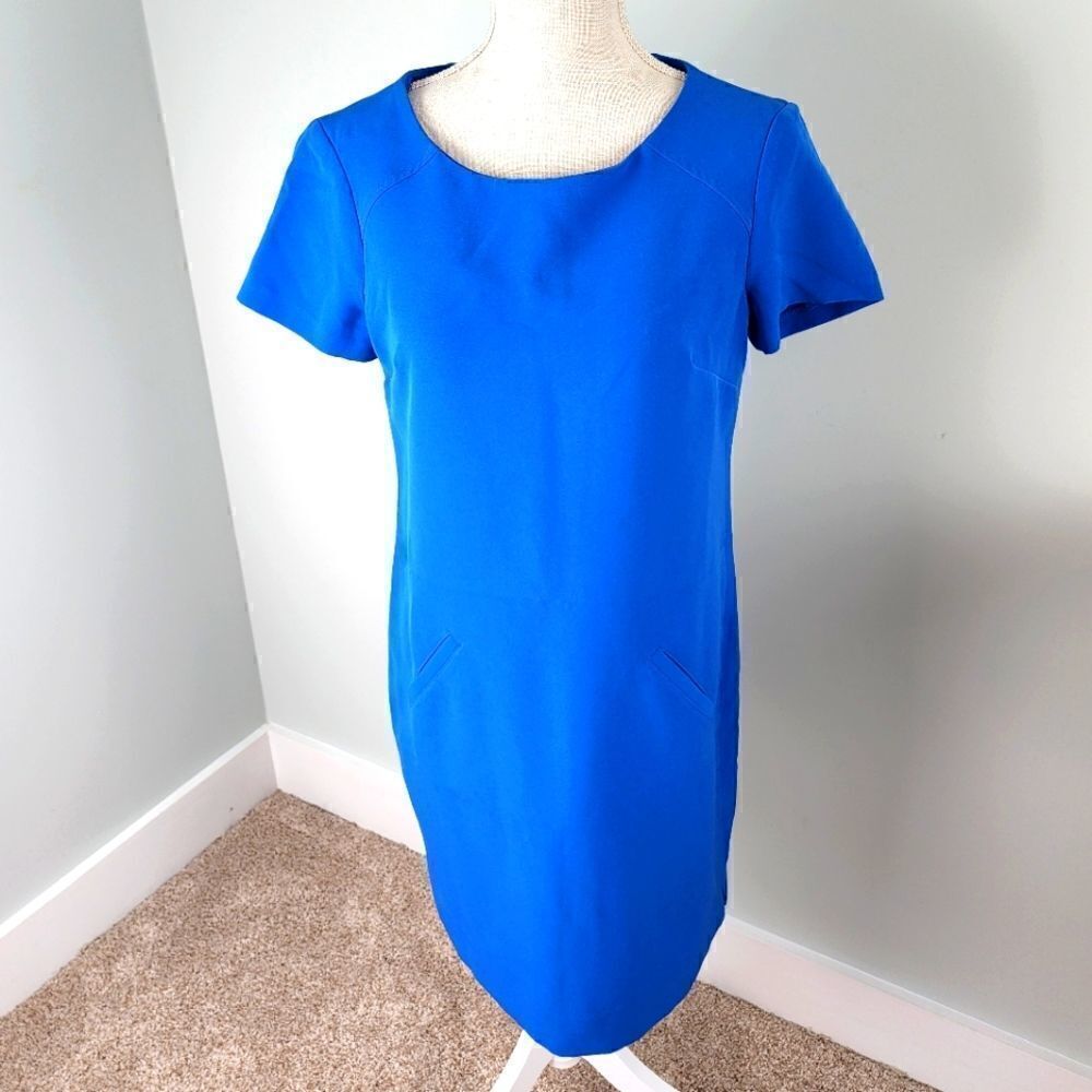 MAGGY LONDON WOMEN'S DRESS ROYAL BLUE BACK ZIPPER FRONT POCKETS SIZE 6
